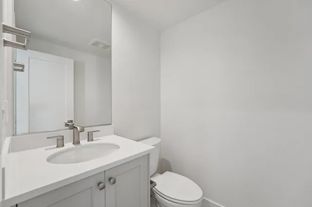 $1,174,961 | 1933-1933 Grand Street, Alameda, CA 94501