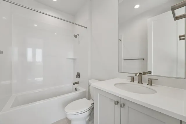 $1,174,961 | 1933-1933 Grand Street, Alameda, CA 94501