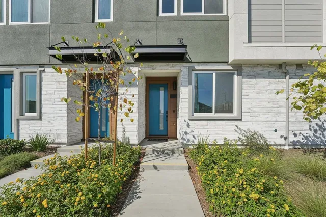 $1,174,961 | 1933-1933 Grand Street, Alameda, CA 94501