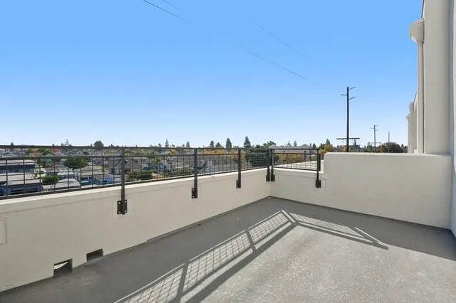 $1,174,961 | 1933-1933 Grand Street, Alameda, CA 94501