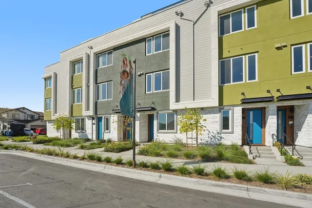 $1,174,961 | 1933-1933 Grand Street, Alameda, CA 94501