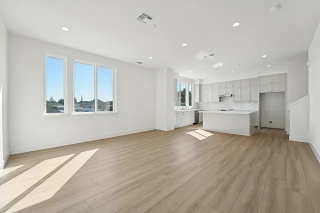 $1,174,961 | 1933-1933 Grand Street, Alameda, CA 94501