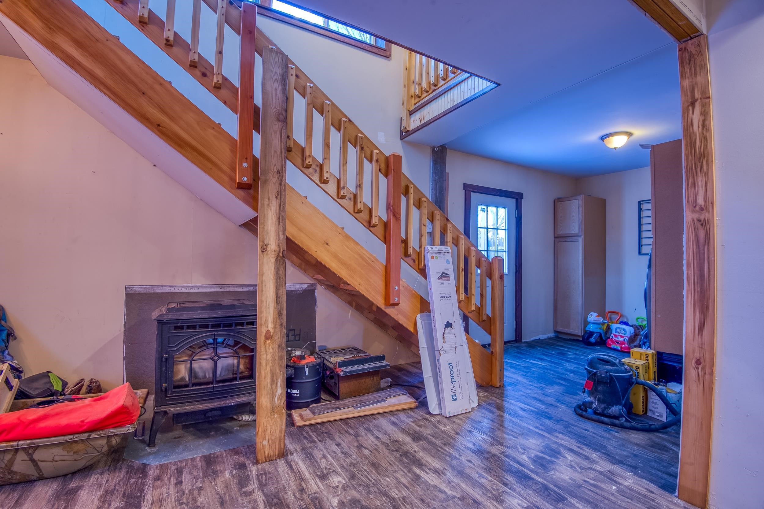 56 Cascade Street Berlin, NH 03570 - Photo 4 of 32