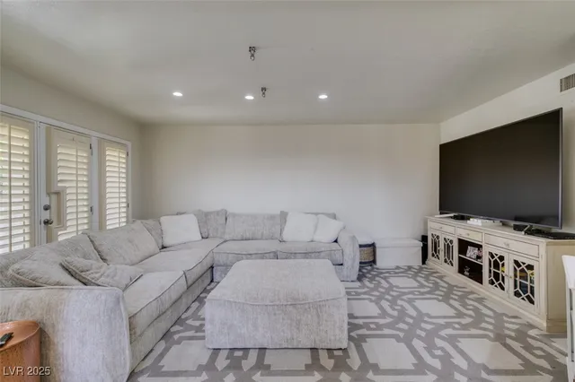 $3,600 | 5133 Southern Hills Lane, Las Vegas, NV 89113