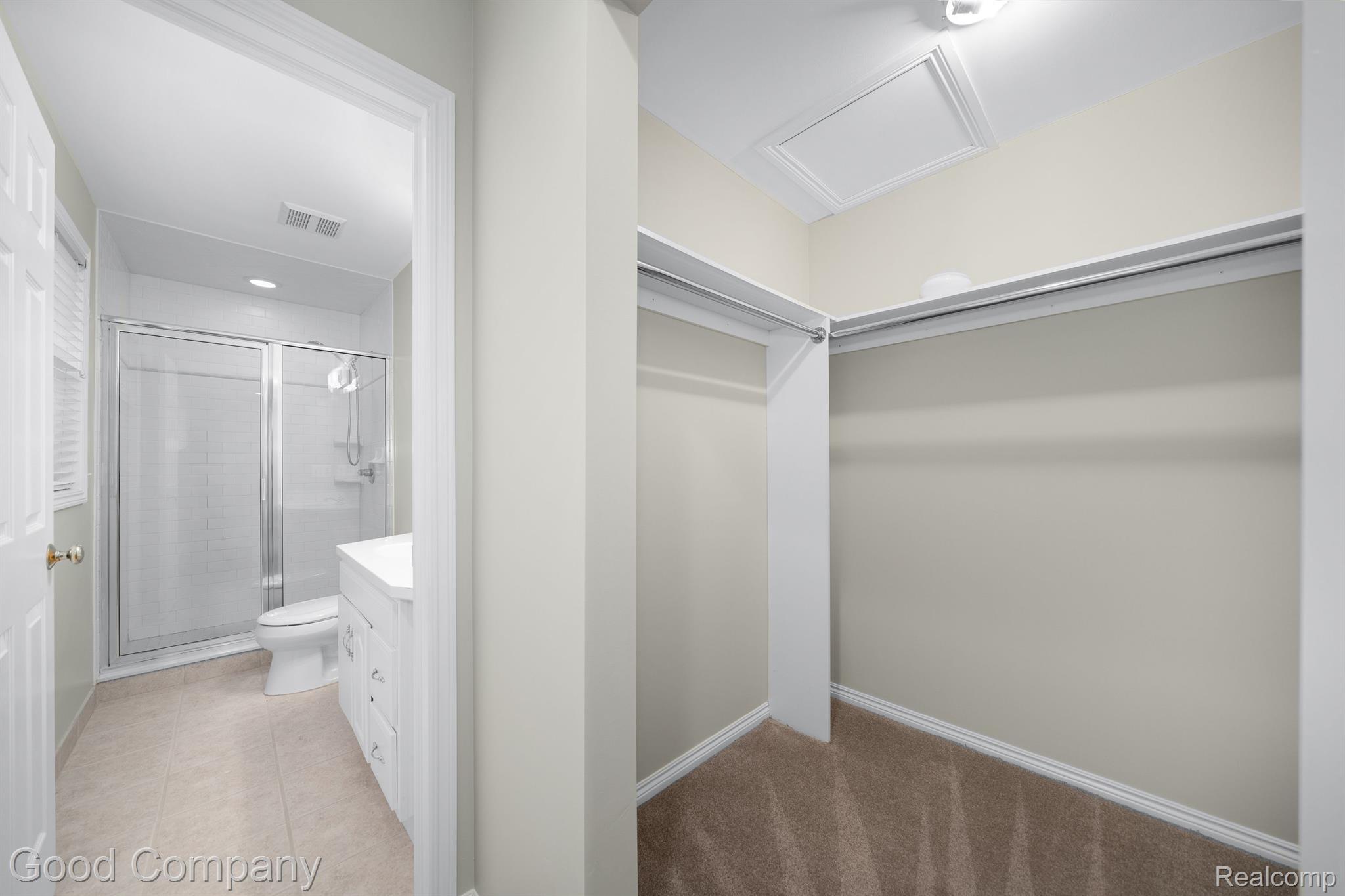 3811 South Rochester Road Royal Oak, MI 48073 - Photo 15 of 26 Primary bathroom and walk in closet