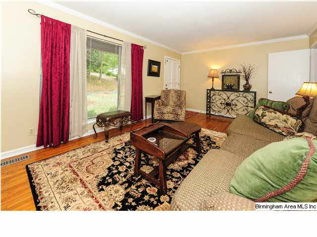 916 South Forrest Drive Birmingham, AL 35209 - Photo 3 of 24