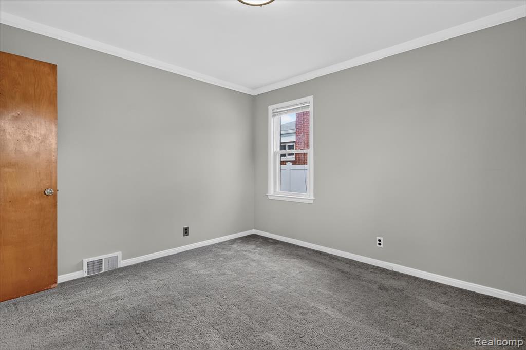 1215 Goddard Road Wyandotte, MI 48192 - Photo 34 of 49