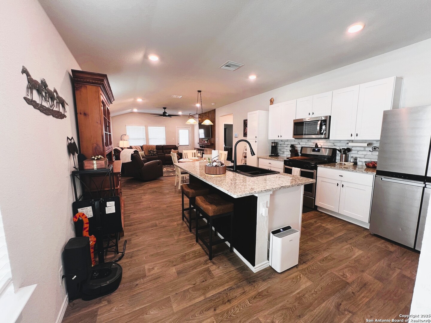 4414 Lake Ritter Street St. Hedwig, TX 78152 - Photo 8 of 35