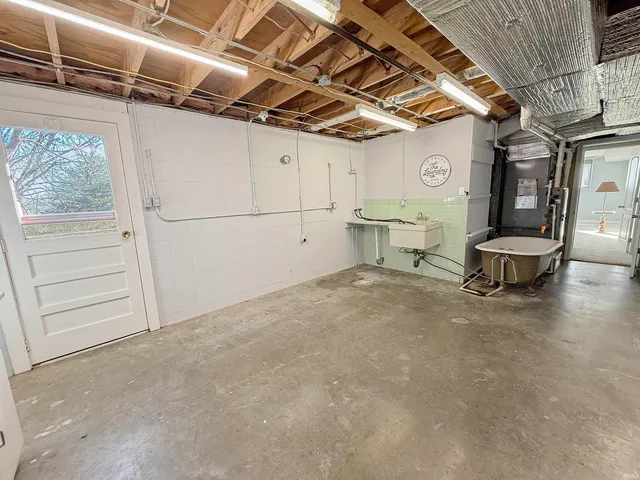 $289,900 | 9119 Old State Road, Evansville, IN 47711