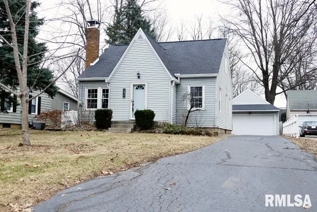 $164,900 | 4922 North Endres Avenue, Peoria, IL 61614