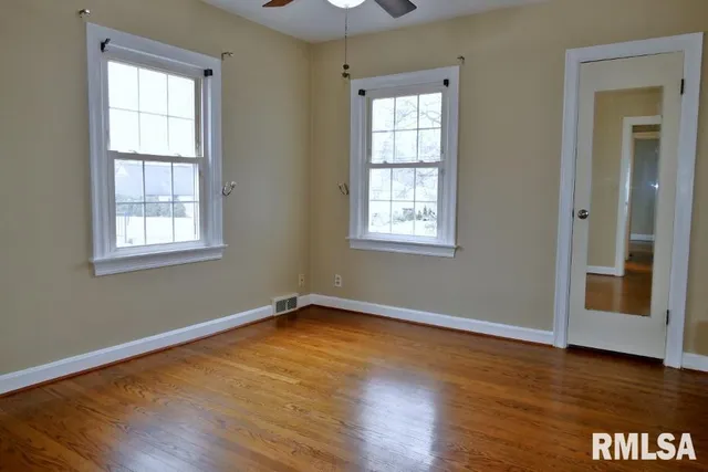 $164,900 | 4922 North Endres Avenue, Peoria, IL 61614