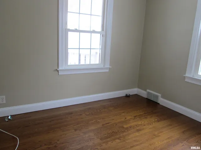 $169,900 | 4922 North Endres Avenue, Peoria, IL 61614