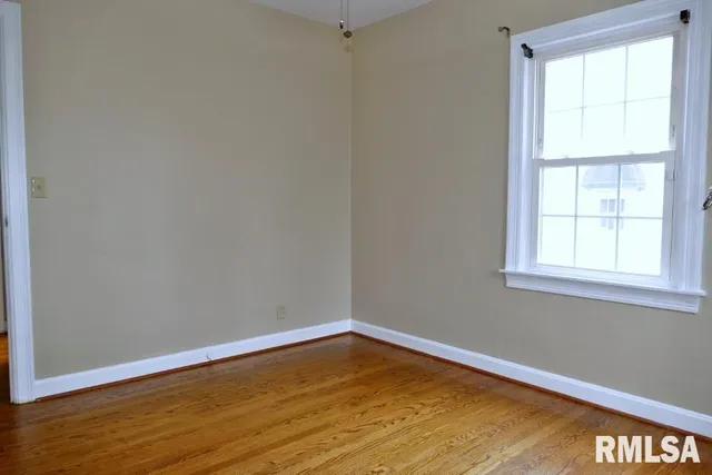 $164,900 | 4922 North Endres Avenue, Peoria, IL 61614