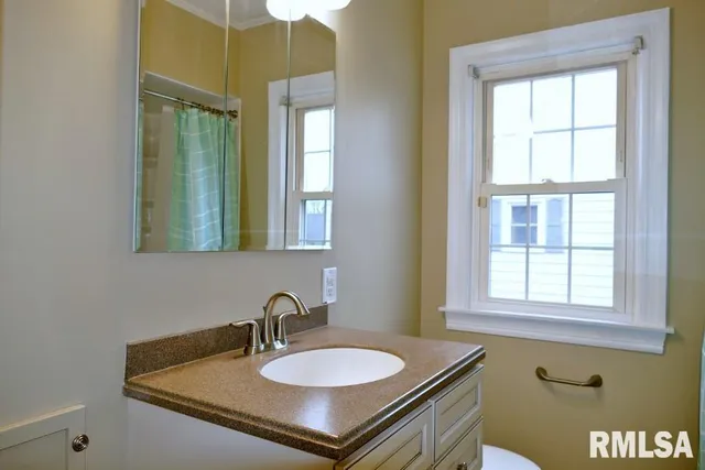 $164,900 | 4922 North Endres Avenue, Peoria, IL 61614