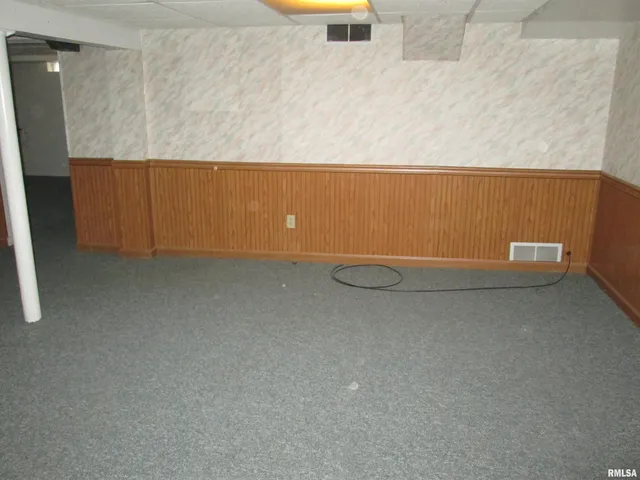 $169,900 | 4922 North Endres Avenue, Peoria, IL 61614