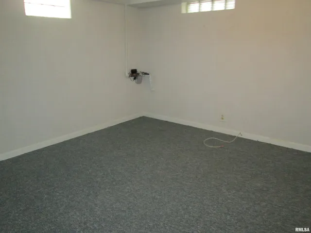 $169,900 | 4922 North Endres Avenue, Peoria, IL 61614