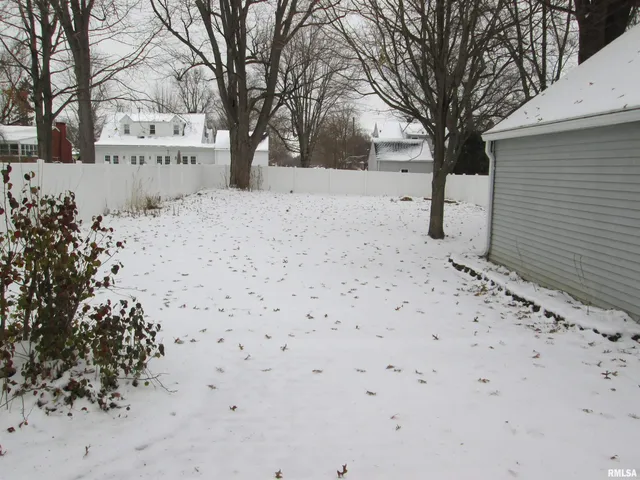 $169,900 | 4922 North Endres Avenue, Peoria, IL 61614