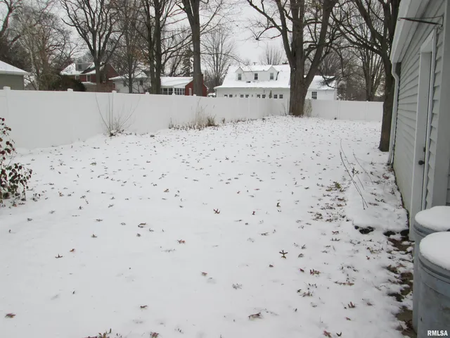 $169,900 | 4922 North Endres Avenue, Peoria, IL 61614