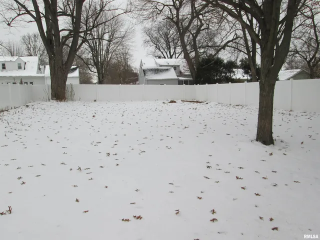 $169,900 | 4922 North Endres Avenue, Peoria, IL 61614