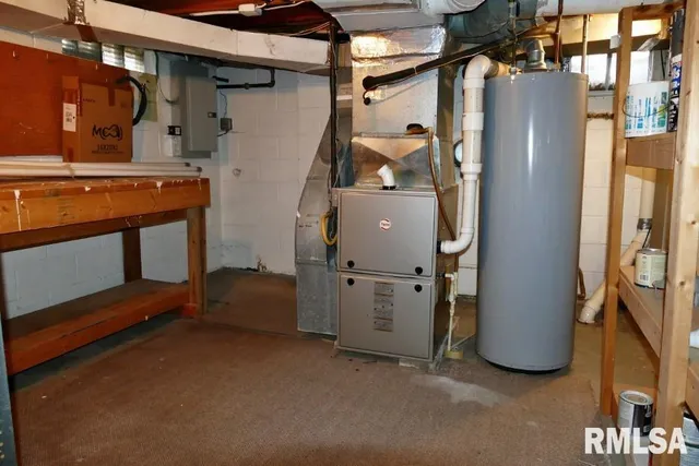 $164,900 | 4922 North Endres Avenue, Peoria, IL 61614