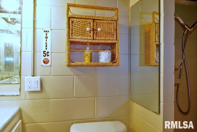 $164,900 | 4922 North Endres Avenue, Peoria, IL 61614