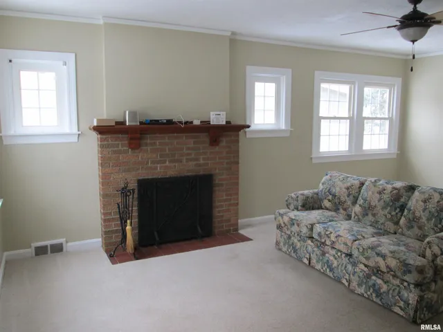 $169,900 | 4922 North Endres Avenue, Peoria, IL 61614