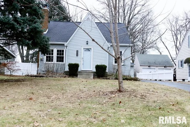 $169,900 | 4922 North Endres Avenue, Peoria, IL 61614