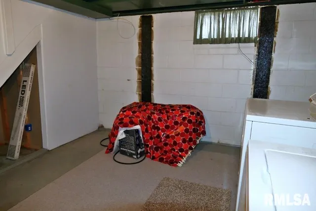 $169,900 | 4922 North Endres Avenue, Peoria, IL 61614