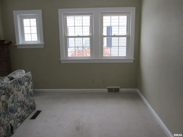 $169,900 | 4922 North Endres Avenue, Peoria, IL 61614