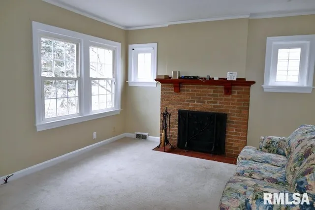 $164,900 | 4922 North Endres Avenue, Peoria, IL 61614