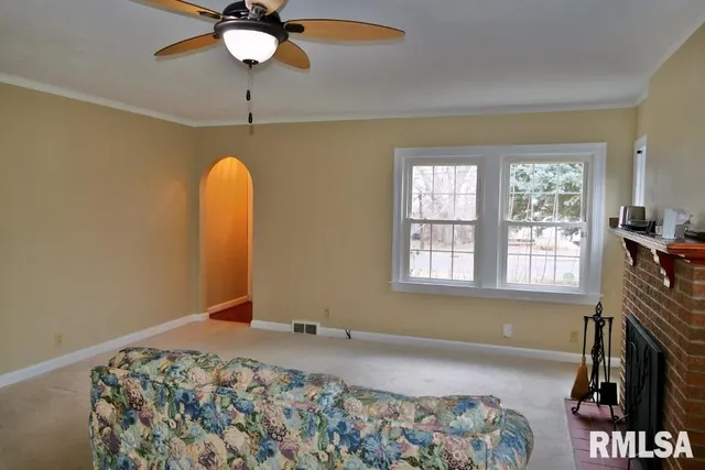 $164,900 | 4922 North Endres Avenue, Peoria, IL 61614