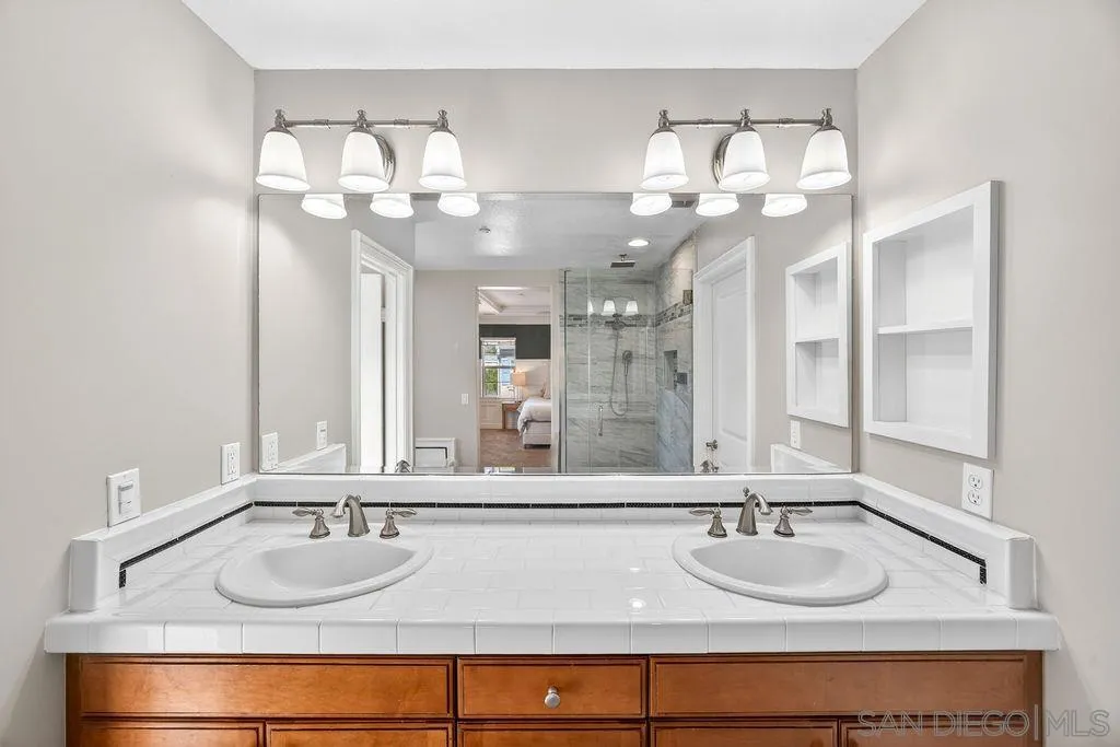 4345 Shoreline Way, Unit 3 Oceanside, CA 92056 - Photo 30 of 45