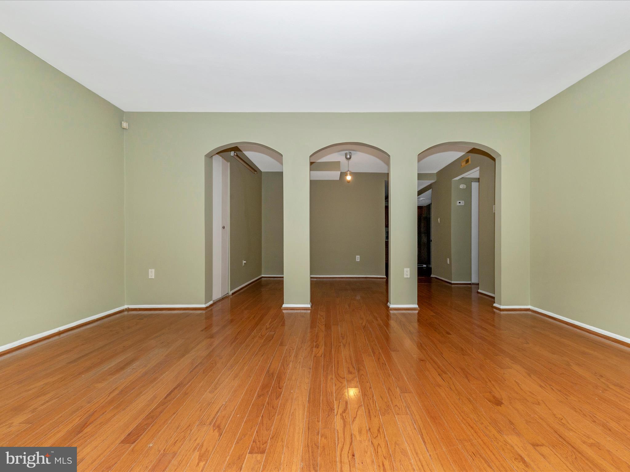 2340 Sun Valley Circle, Unit 2EF Silver Spring, MD 20906 - Photo 12 of 96 Living