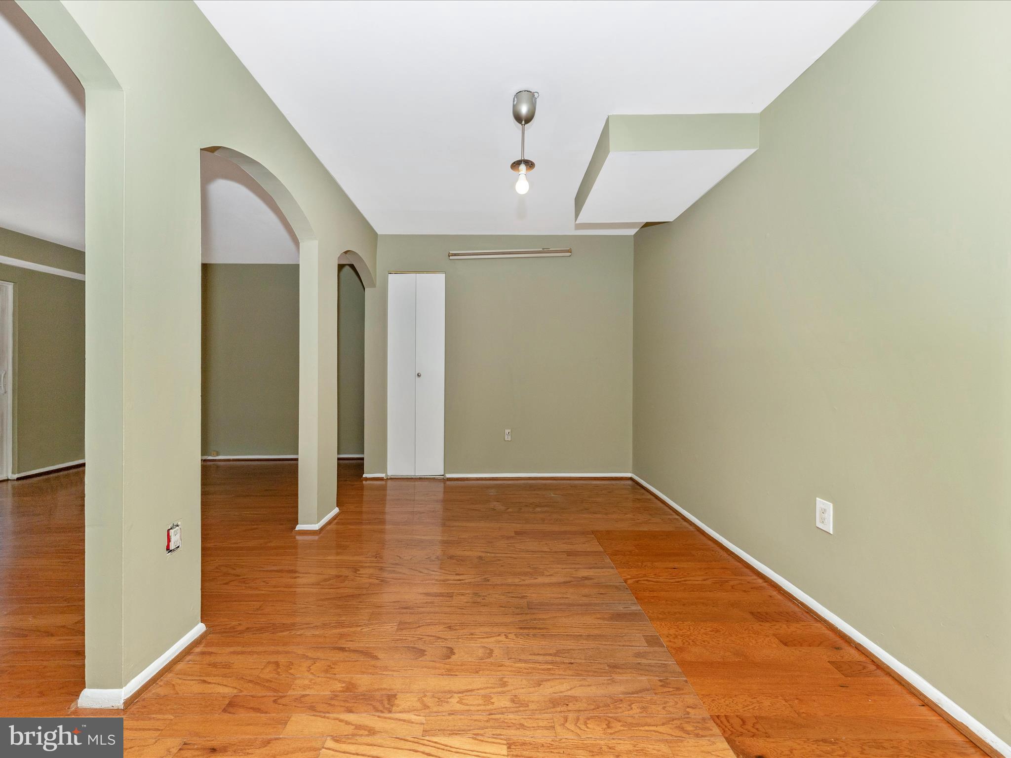 2340 Sun Valley Circle, Unit 2EF Silver Spring, MD 20906 - Photo 15 of 96 Dining