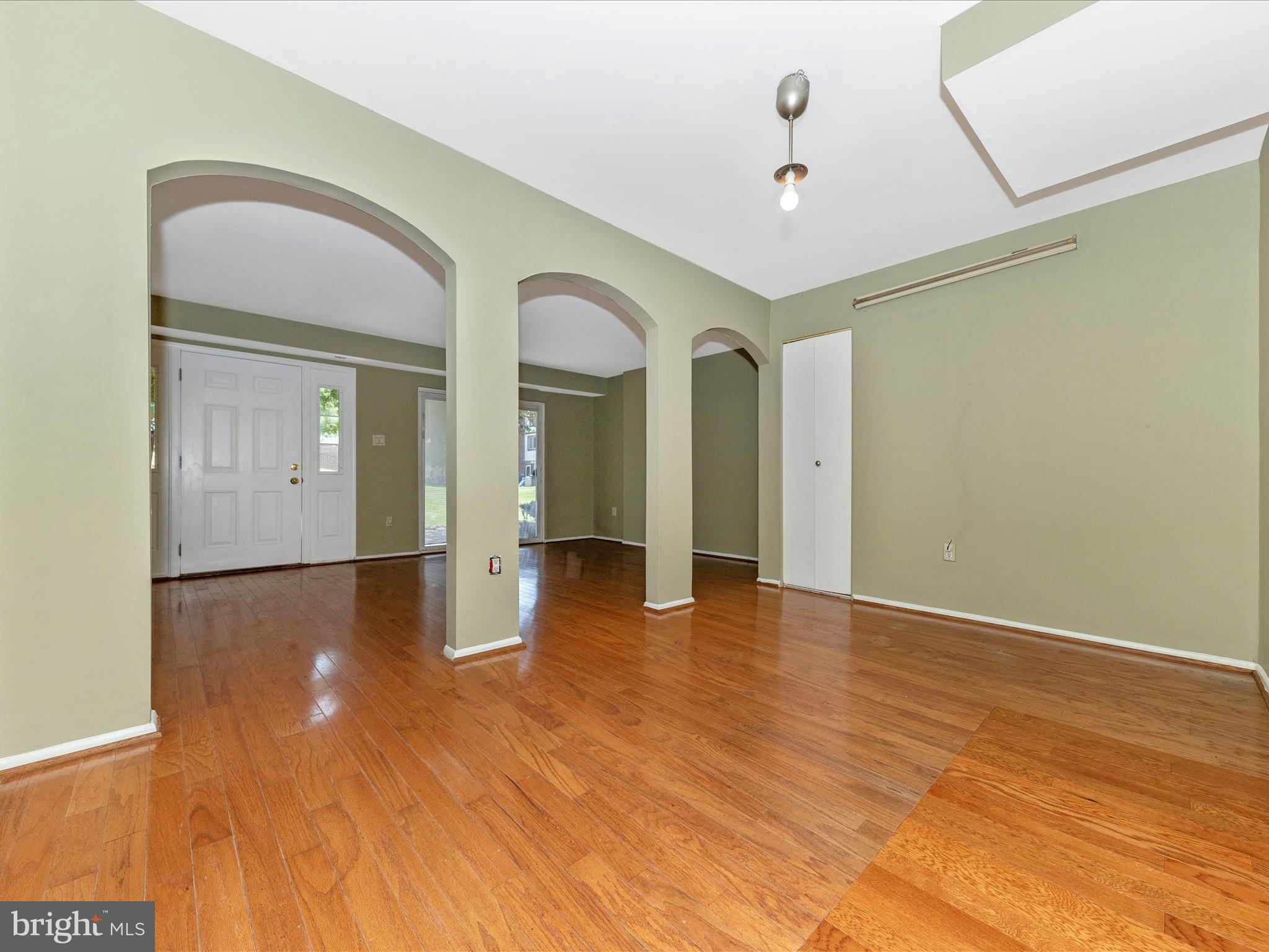 2340 Sun Valley Circle, Unit 2EF Silver Spring, MD 20906 - Photo 16 of 96 Dining