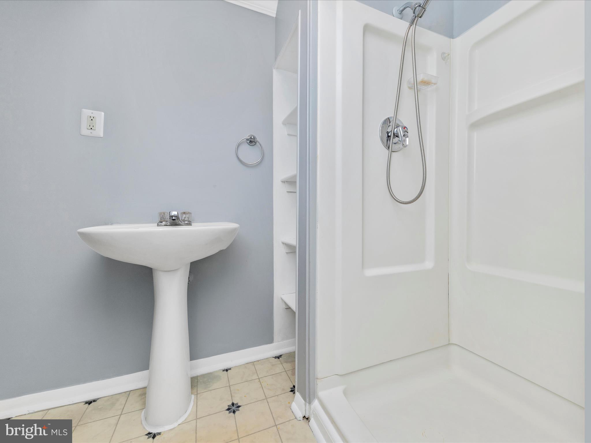 2340 Sun Valley Circle, Unit 2EF Silver Spring, MD 20906 - Photo 85 of 96 Lower Bath