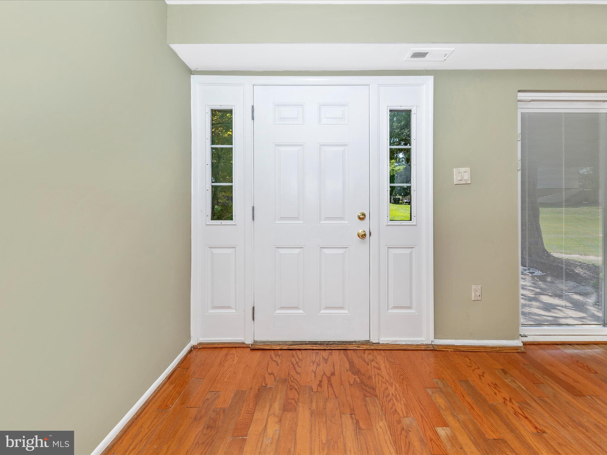 2340 Sun Valley Circle, Unit 2EF Silver Spring, MD 20906 - Photo 9 of 96 Foyer