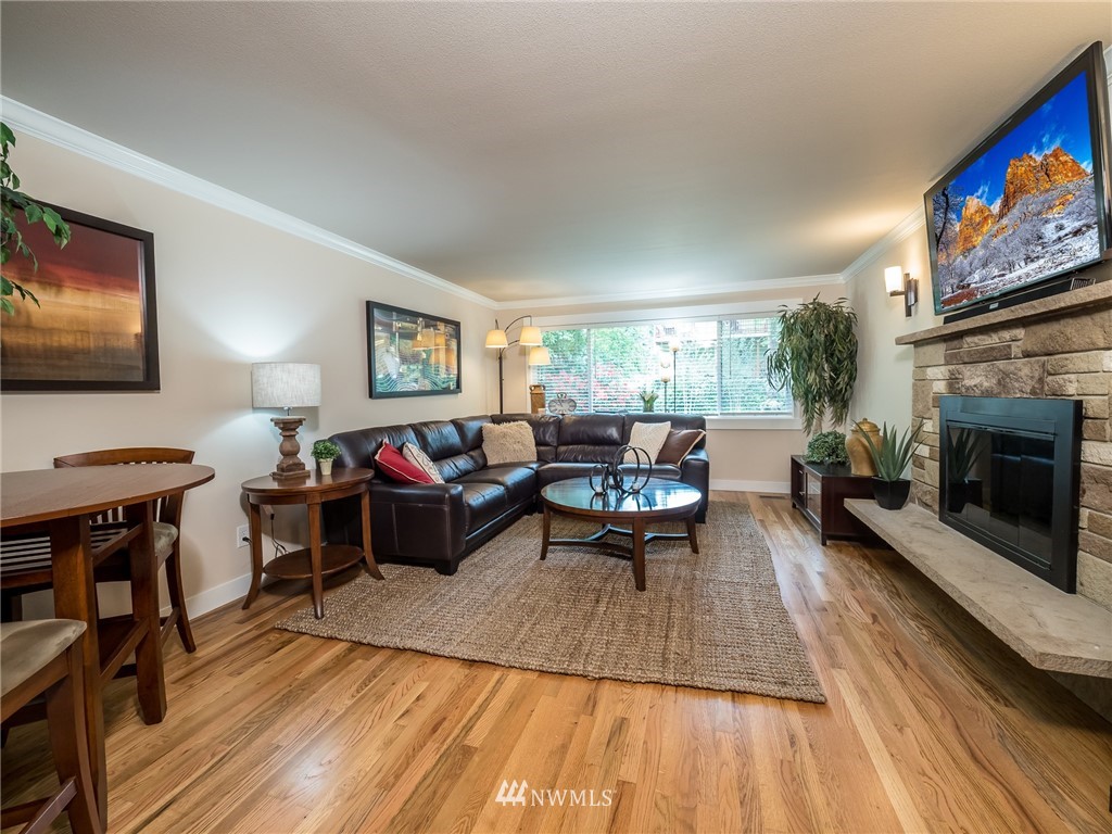 2717 Northeast 24th Street Renton, WA 98056 - Photo 3 of 23