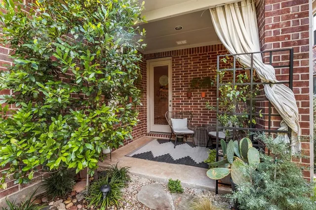 $2,450 | 4520 Del Rey Avenue, McKinney, TX 75070