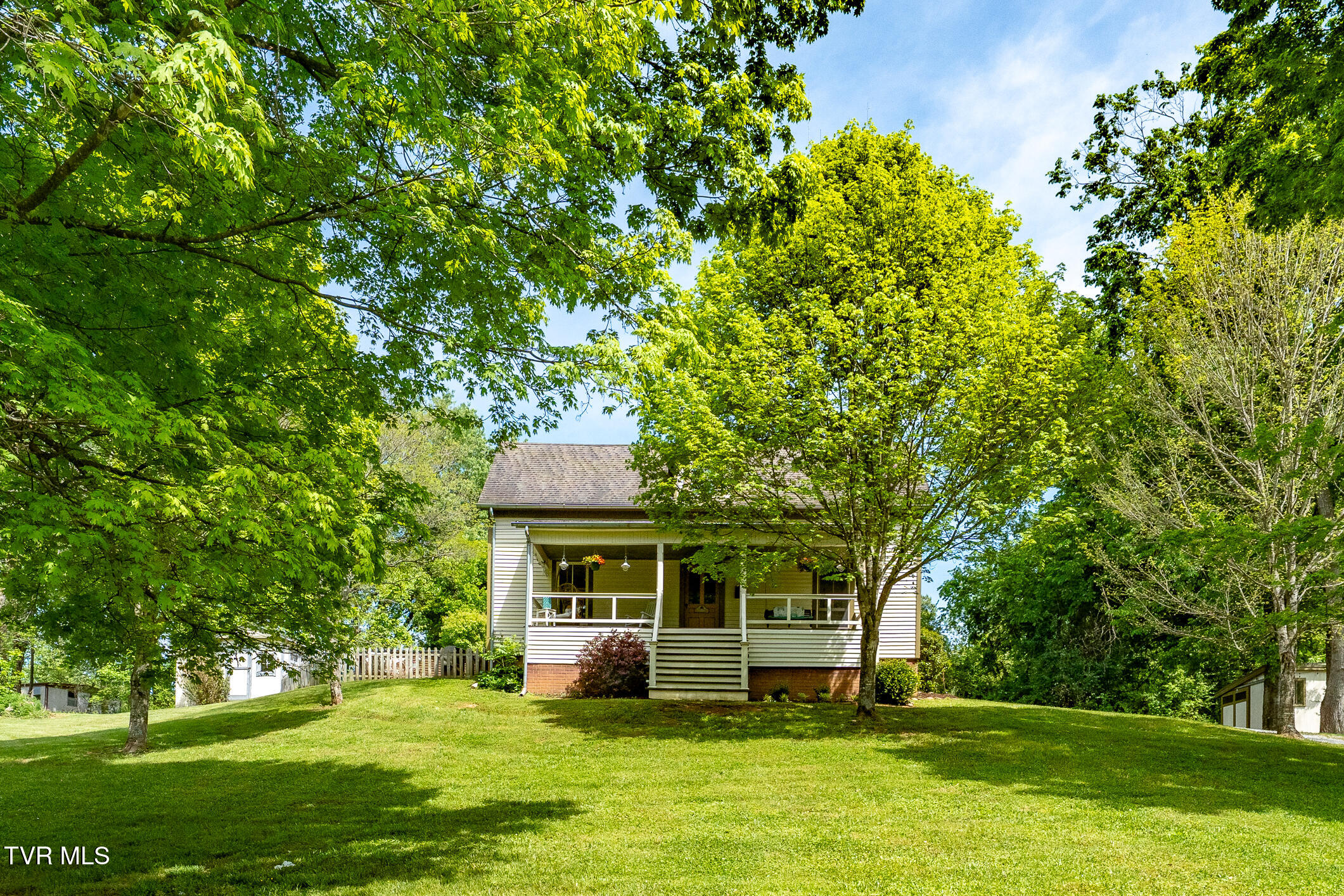985 Chuckey Pike (34 of 107)