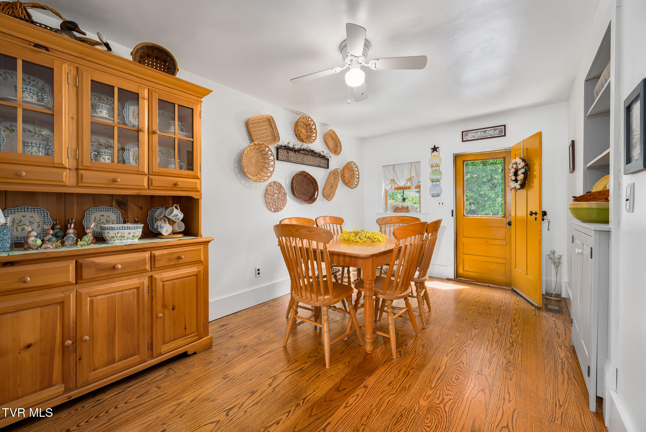 985 Chuckey Pike Chuckey, TN 37641 - Photo 17 of 73 985 Chuckey Pike (83 of 107)