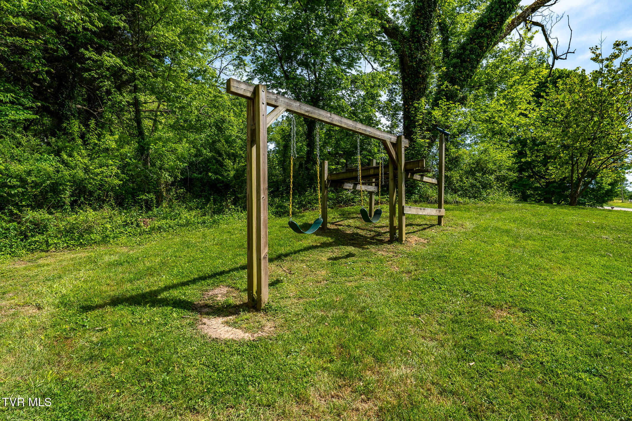 985 Chuckey Pike Chuckey, TN 37641 - Photo 44 of 73 985 Chuckey Pike (72 of 107)