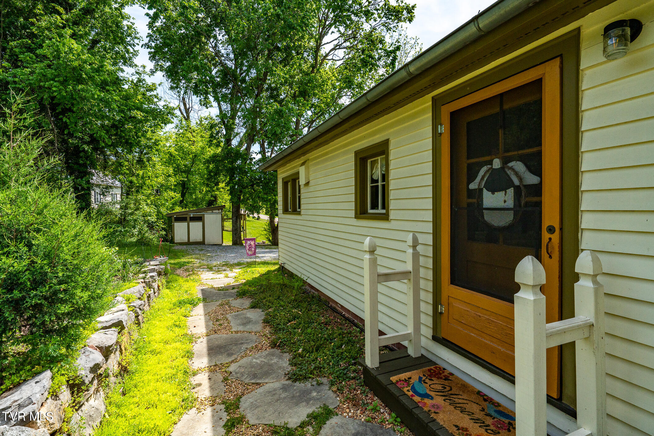 985 Chuckey Pike Chuckey, TN 37641 - Photo 47 of 73 985 Chuckey Pike (58 of 107)