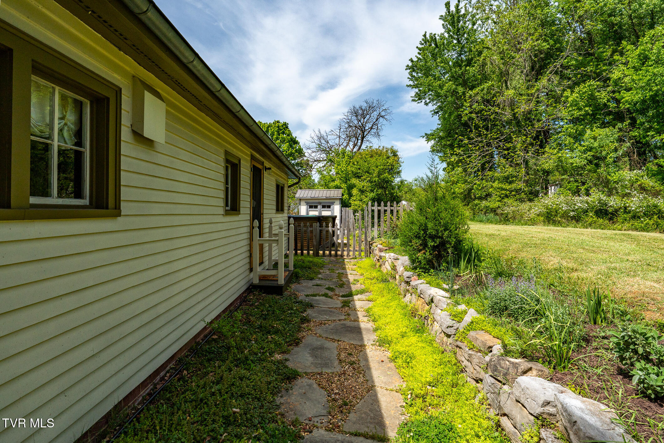985 Chuckey Pike Chuckey, TN 37641 - Photo 48 of 73 985 Chuckey Pike (56 of 107)