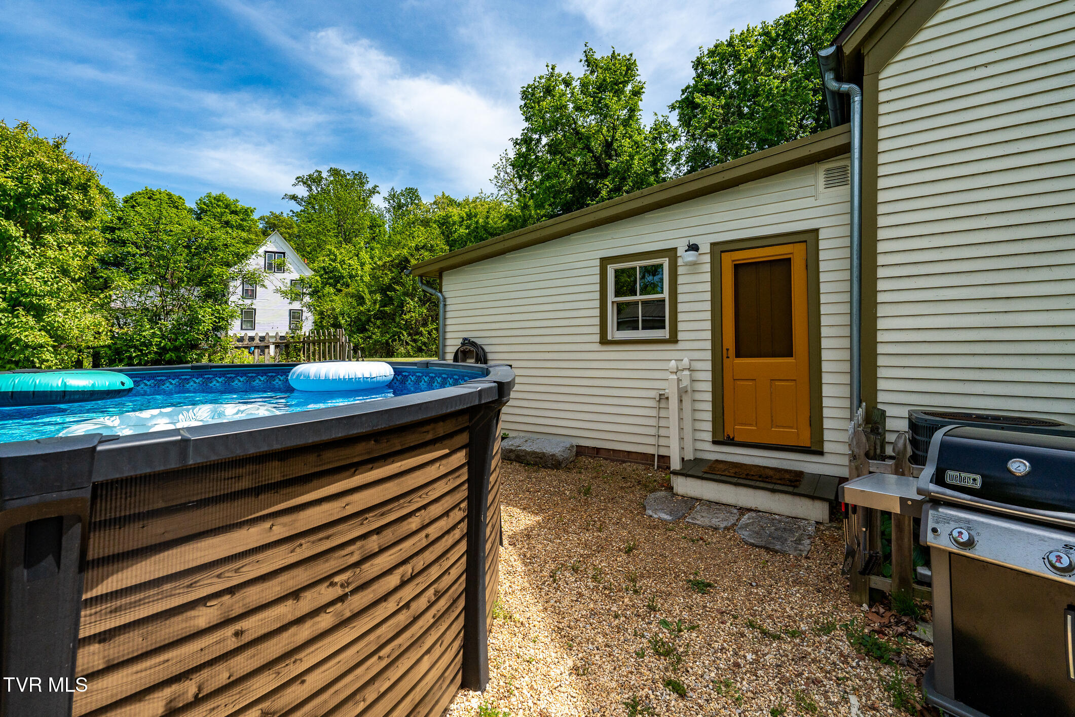 985 Chuckey Pike Chuckey, TN 37641 - Photo 57 of 73 985 Chuckey Pike (61 of 107)
