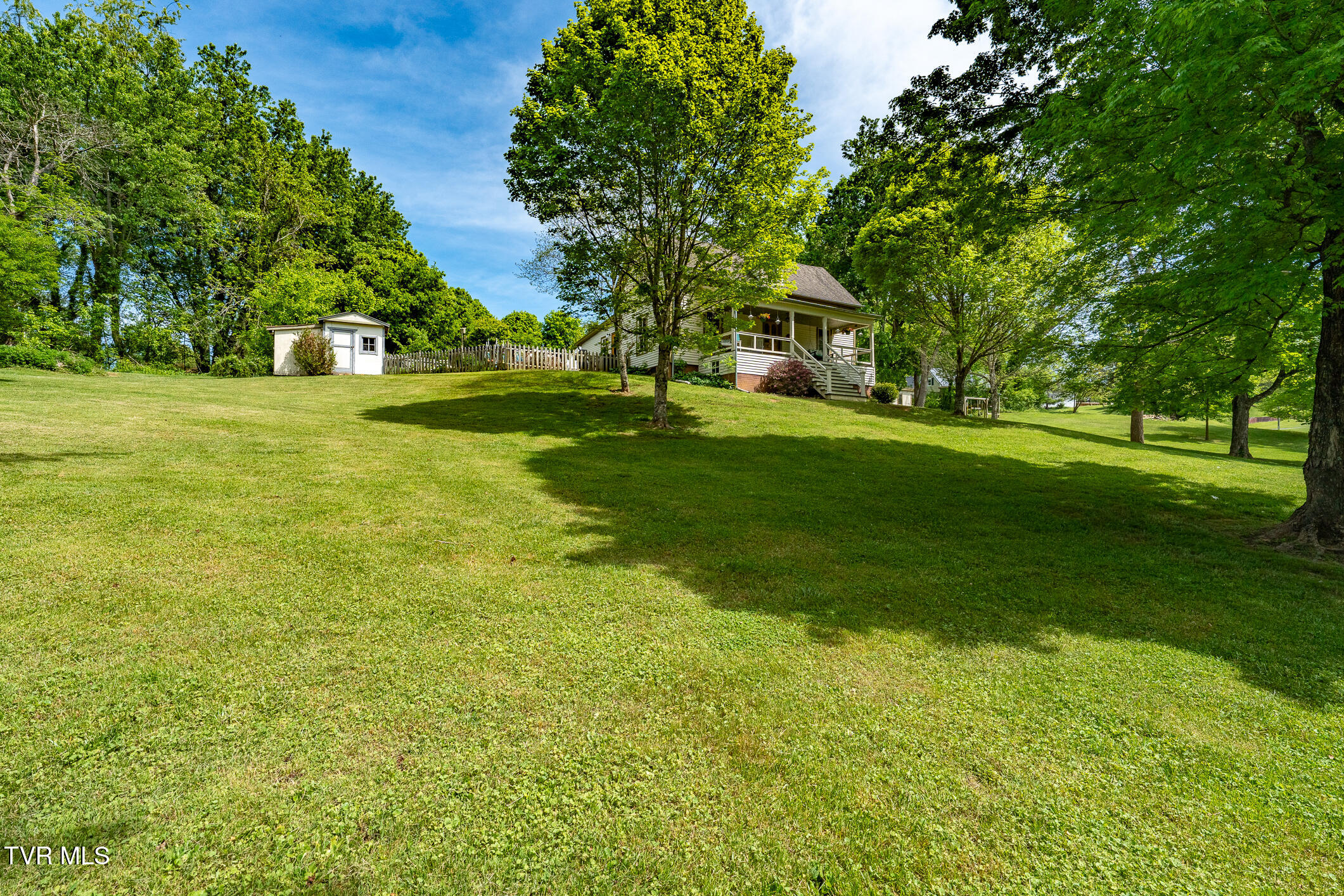 985 Chuckey Pike Chuckey, TN 37641 - Photo 61 of 73 985 Chuckey Pike (36 of 107)