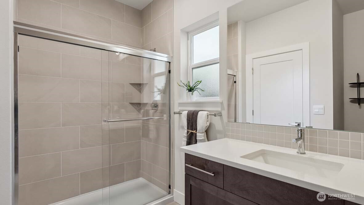 3823 194th Lane Southeast Bothell, WA 98012 - Photo 9 of 31