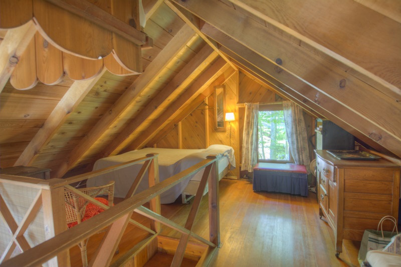 8726 South Dunns Farm Road Maple City, MI 49664 - Photo 14 of 34 1829323-13.JPG