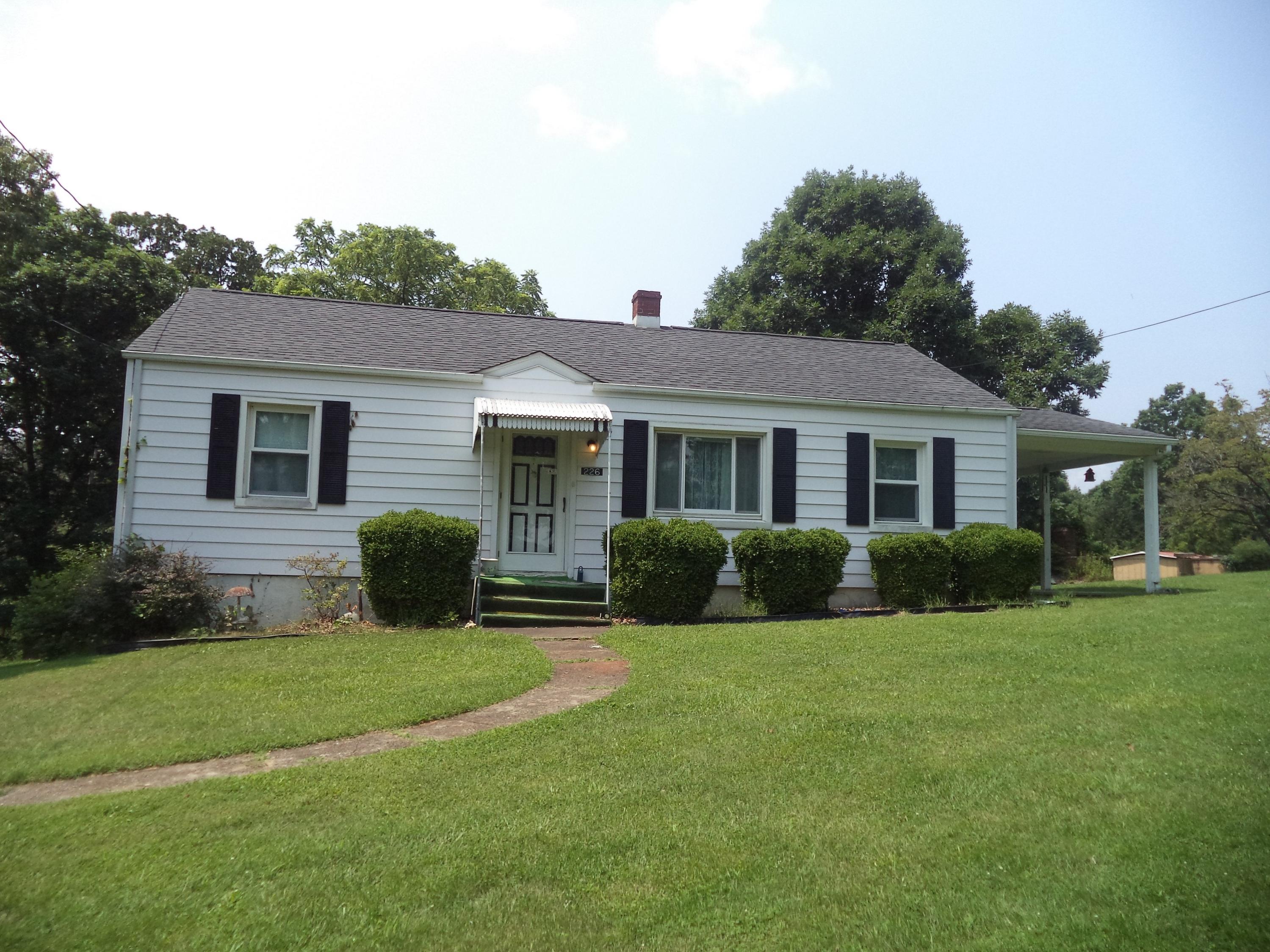 226 Webster Heights Road Roanoke, VA 24012 - Photo 1 of 15 226 Webster Heights