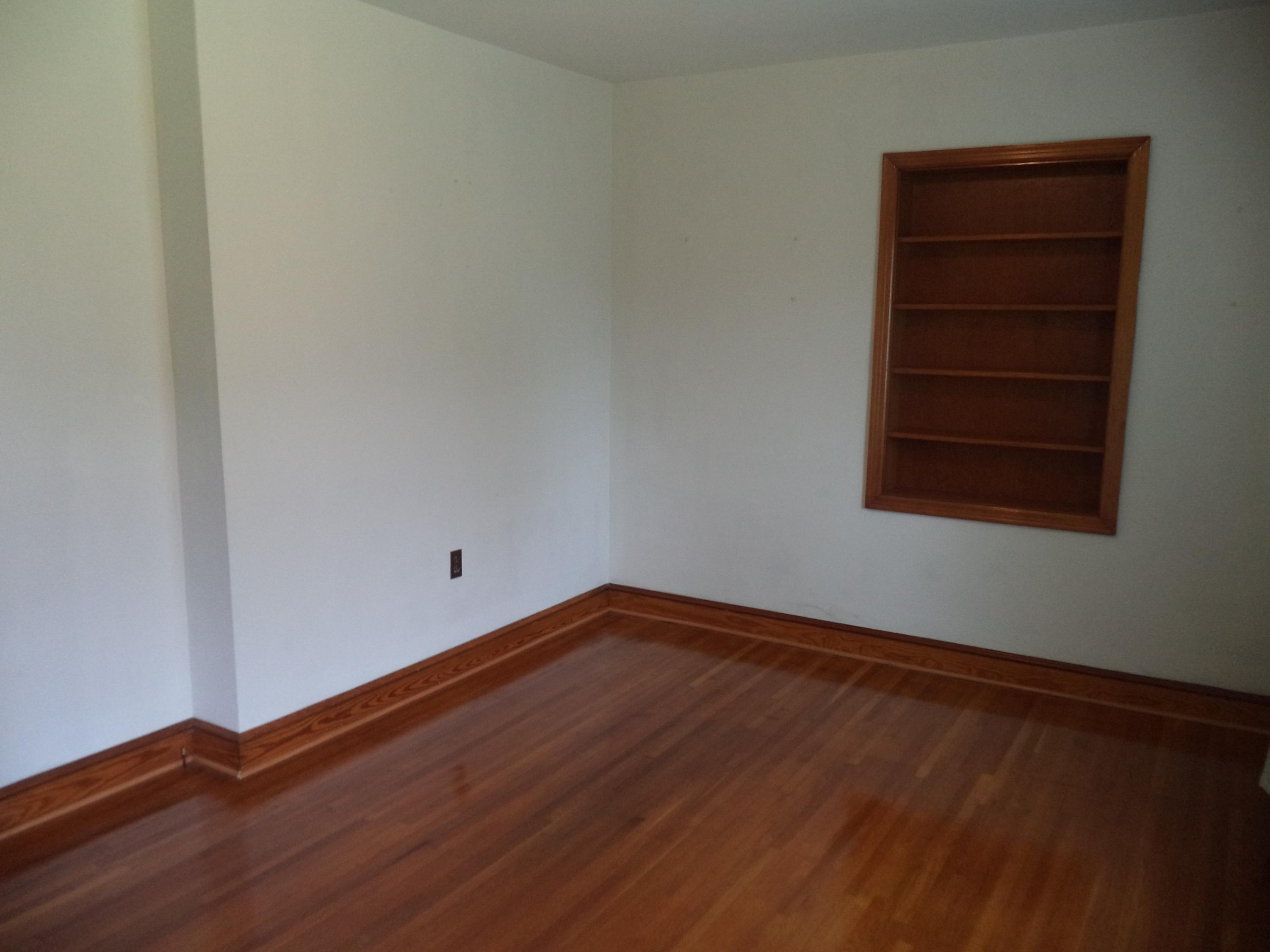226 Webster Heights Road Roanoke, VA 24012 - Photo 2 of 15 DSC02934